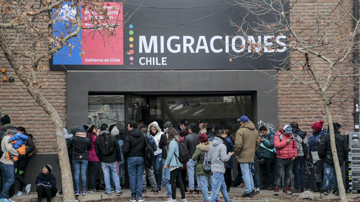 Gobierno fiscalizará a empresas que contraten migrantes irregulares en Chile